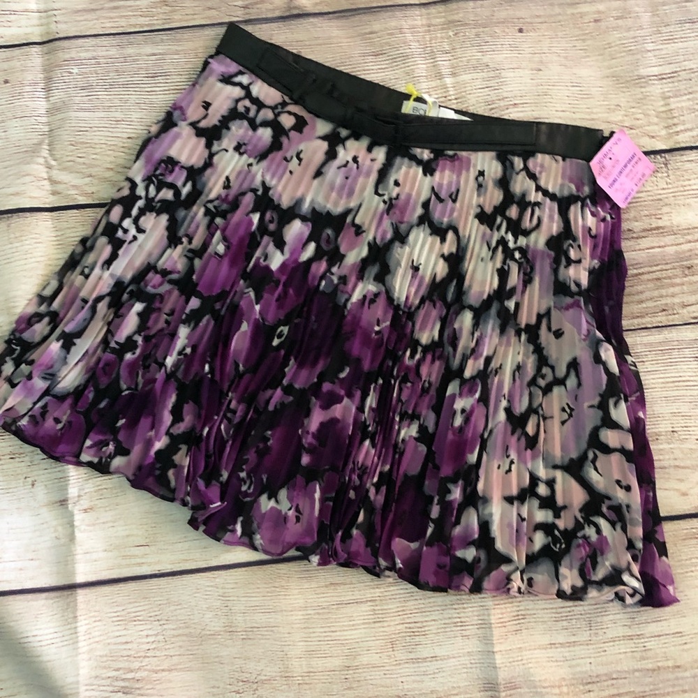 3/$20🎇BCBG Floral Skirt